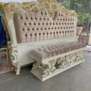 Dipan ukir mewah Gold