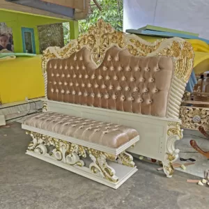 Dipan ukir mewah Gold