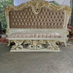 Dipan ukir mewah Gold
