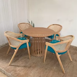 Set meja makan rotan terbaru
