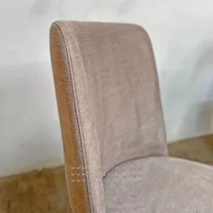 Sabrina - Kursi Makan Desain Minimalis Dengan Jok Busa Kain Bludru Krem