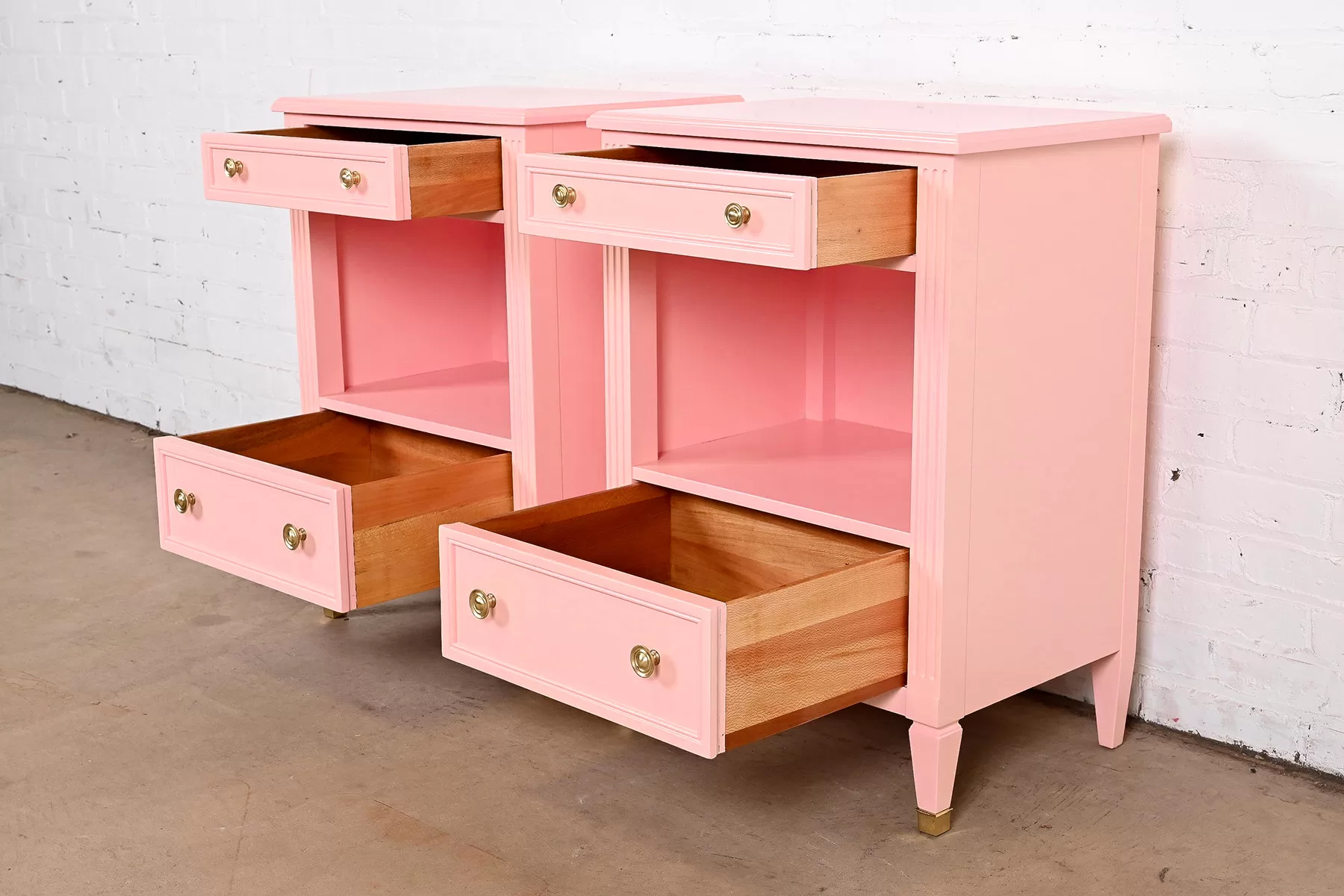 Meja-Lampu-Nakas-Minimalis-Ella-002 Meja Lampu Nakas Minimalis Ella