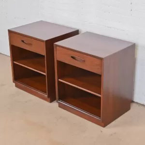 Meja Samping Minimalis Emma Natural Walnut