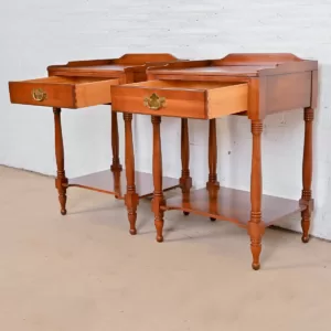 Nakas Kayu Jati Bob Natural Walnut