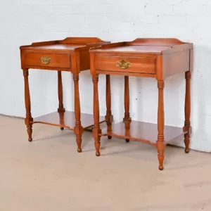 Nakas Kayu Jati Bob Natural Walnut