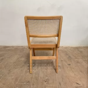 Mira - Kursi Cafe Rotan Desain Unik