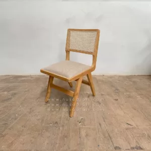 Mira - Kursi Cafe Rotan Desain Unik