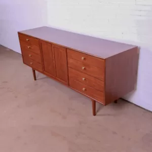 Lila - Bufet Ruang Tamu Retro Model Terbaru