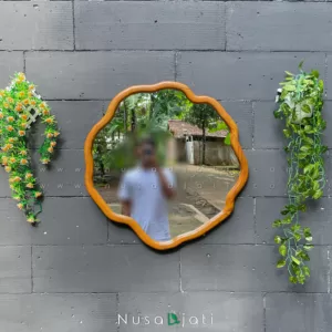 Nila – Cermin Dinding Kayu Aesthetic