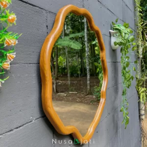 Nila – Cermin Dinding Kayu Aesthetic