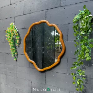 Nila – Cermin Dinding Kayu Aesthetic