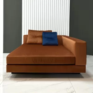 Mia -