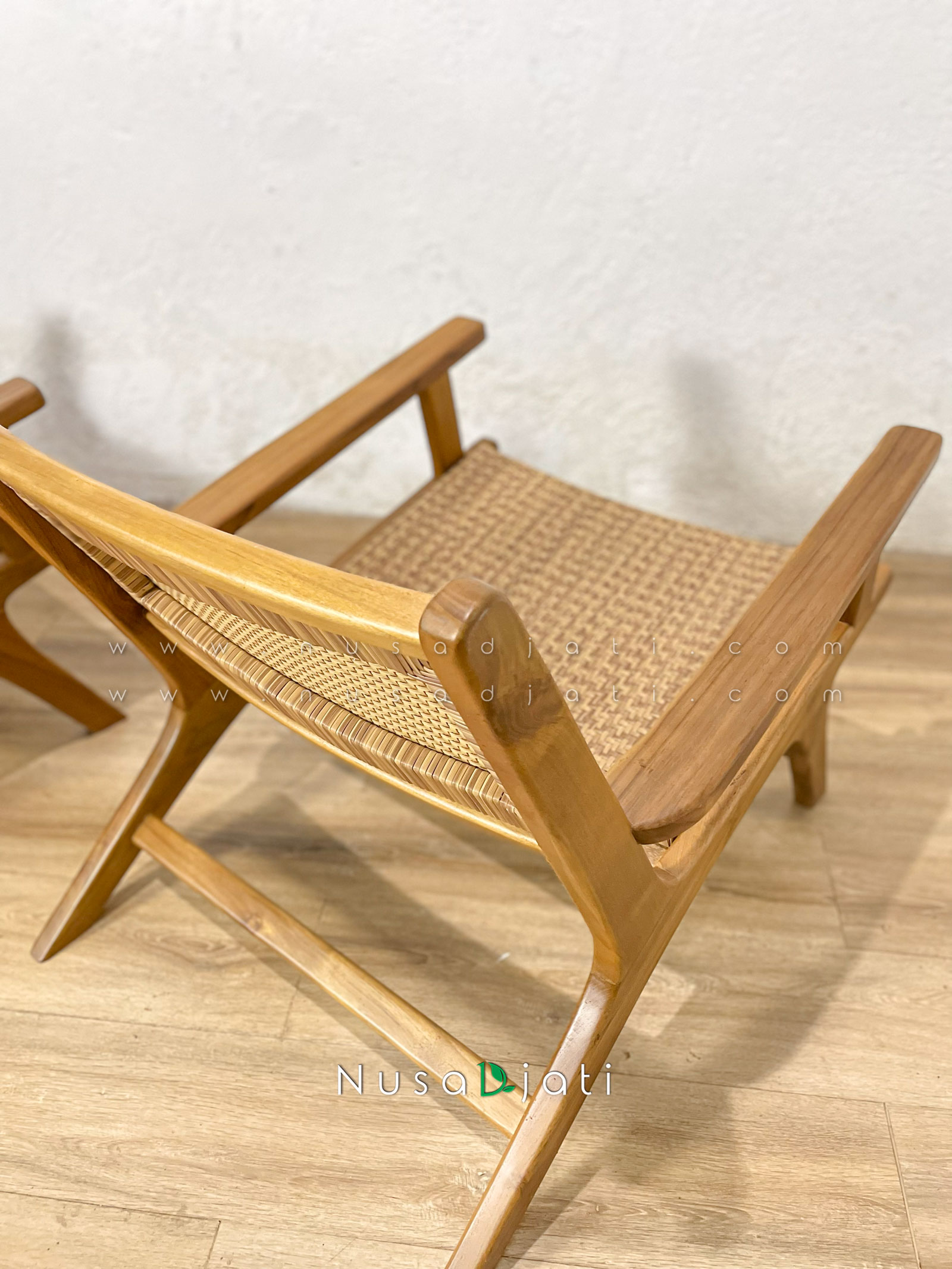 Kursi Santai Anyaman Rotan Sintetis By Nusadjati 001 Kursi Santai Anyaman Rotan Sintetis By Nusadjati 001