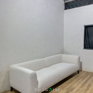 Sofa Bouncle White Malo warna putih kain bouclé minimalis modern 2 seater