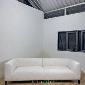 Sofa Bouncle White Malo warna putih kain bouclé minimalis modern 2 seater