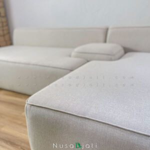 Sofa Putih Estetik Nova